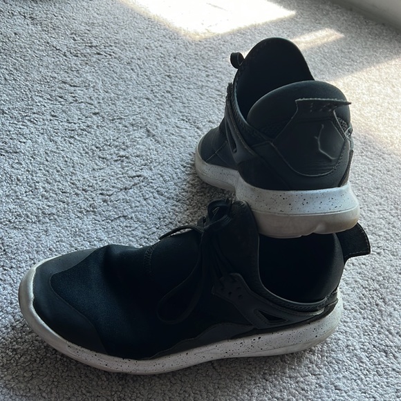 Nike Jordan Black - Picture 4 of 6